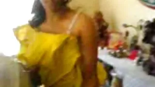 அவர் ஸ்கோபாவுக்குப் பிறகு ஒல்லியாக இருக்கிறார் சிற்றின்ப நிர்வாண வீடியோக்கள்