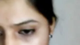 சிறுமி ஹாஸ் இசட் ஜவலிங்காவில் சுயஇன்பம் செய்கிறாள். காம ரகசியம்