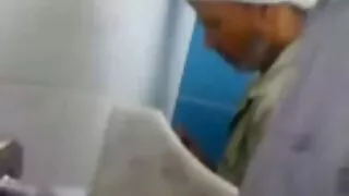 கருப்பு பெண் வெள்ளை ஜீயஸுக்கு மென்மையான சிற்றின்ப வீடியோக்கள் வழங்கப்படுகிறது.